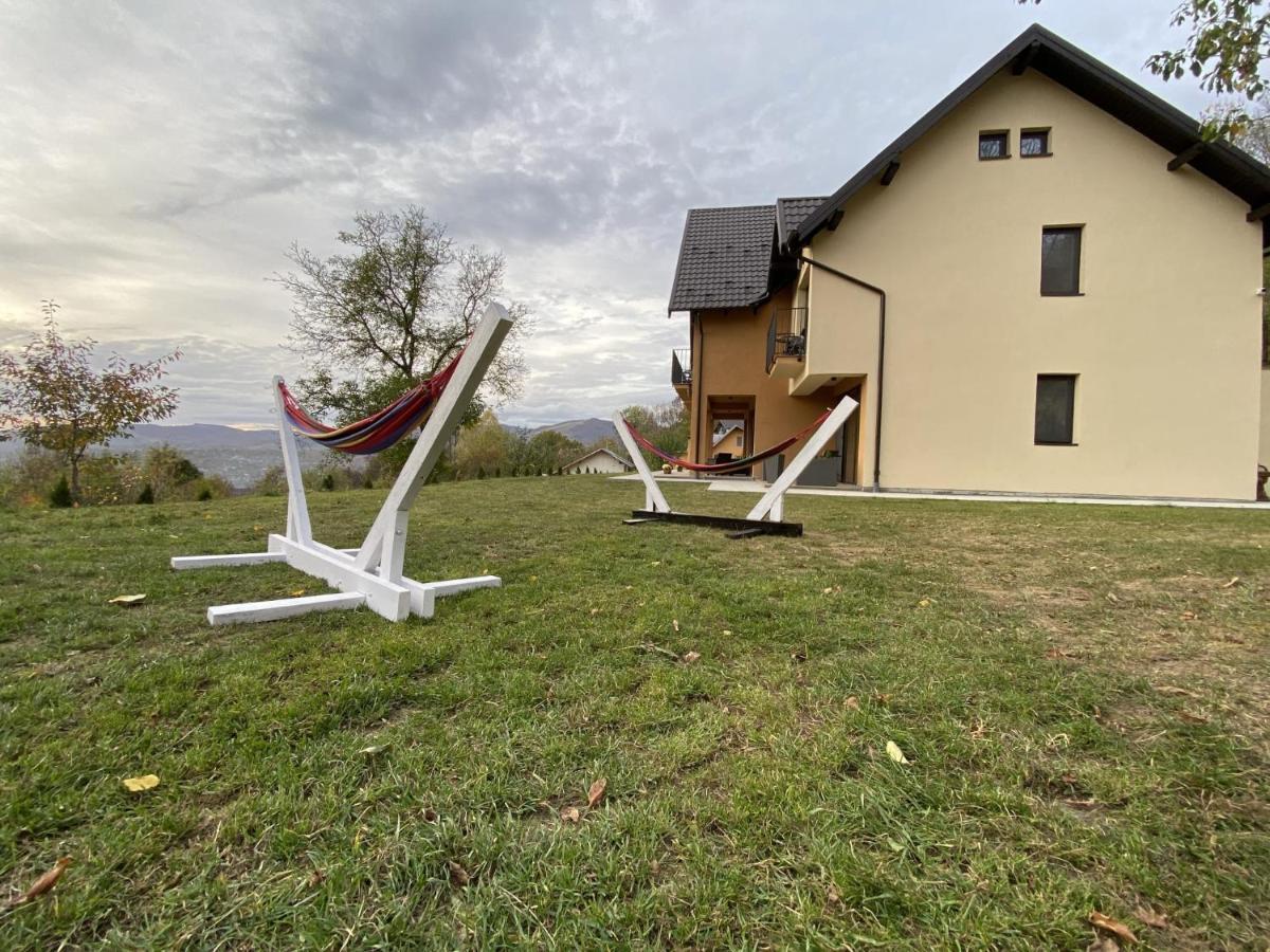 Pensiunea Piri Land Comarnic Exteriér fotografie
