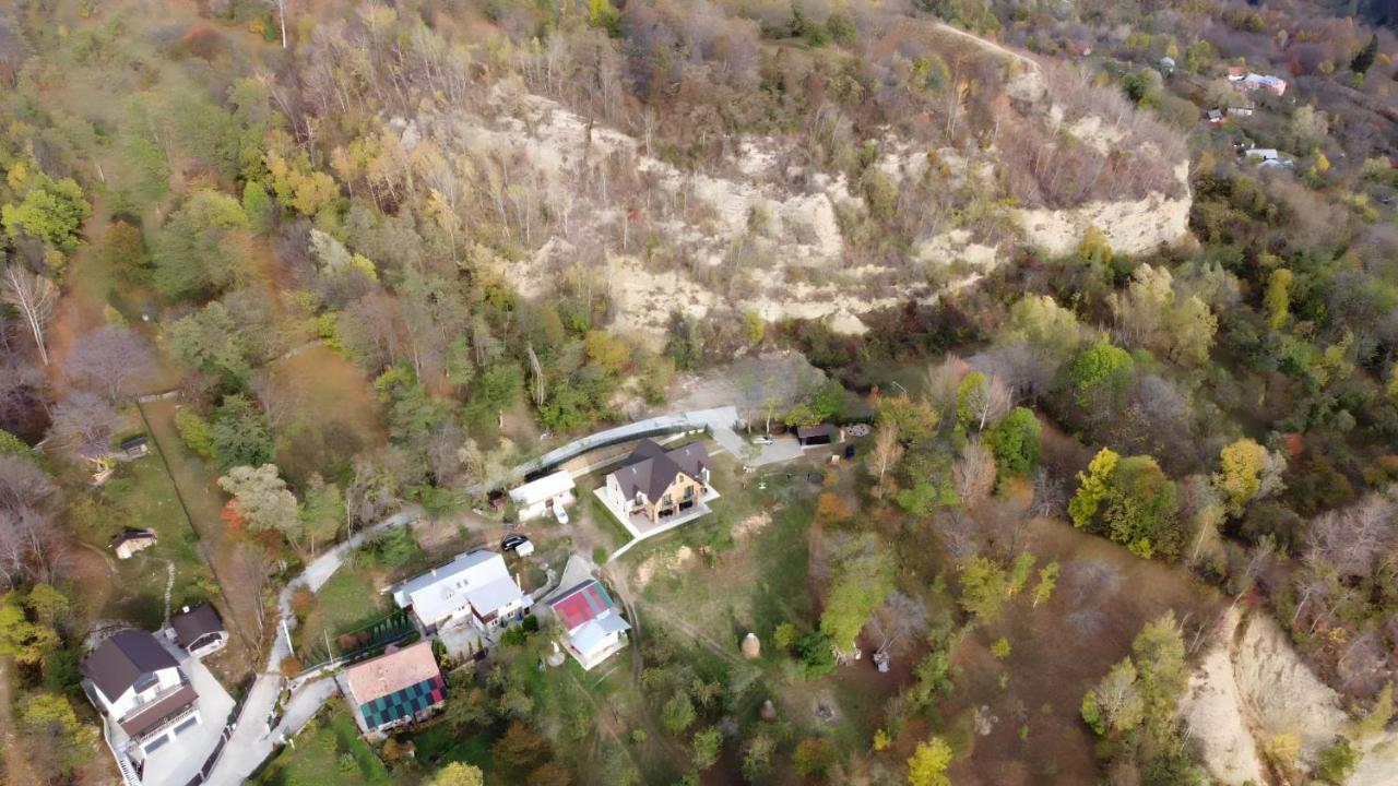 Pensiunea Piri Land Comarnic Exteriér fotografie